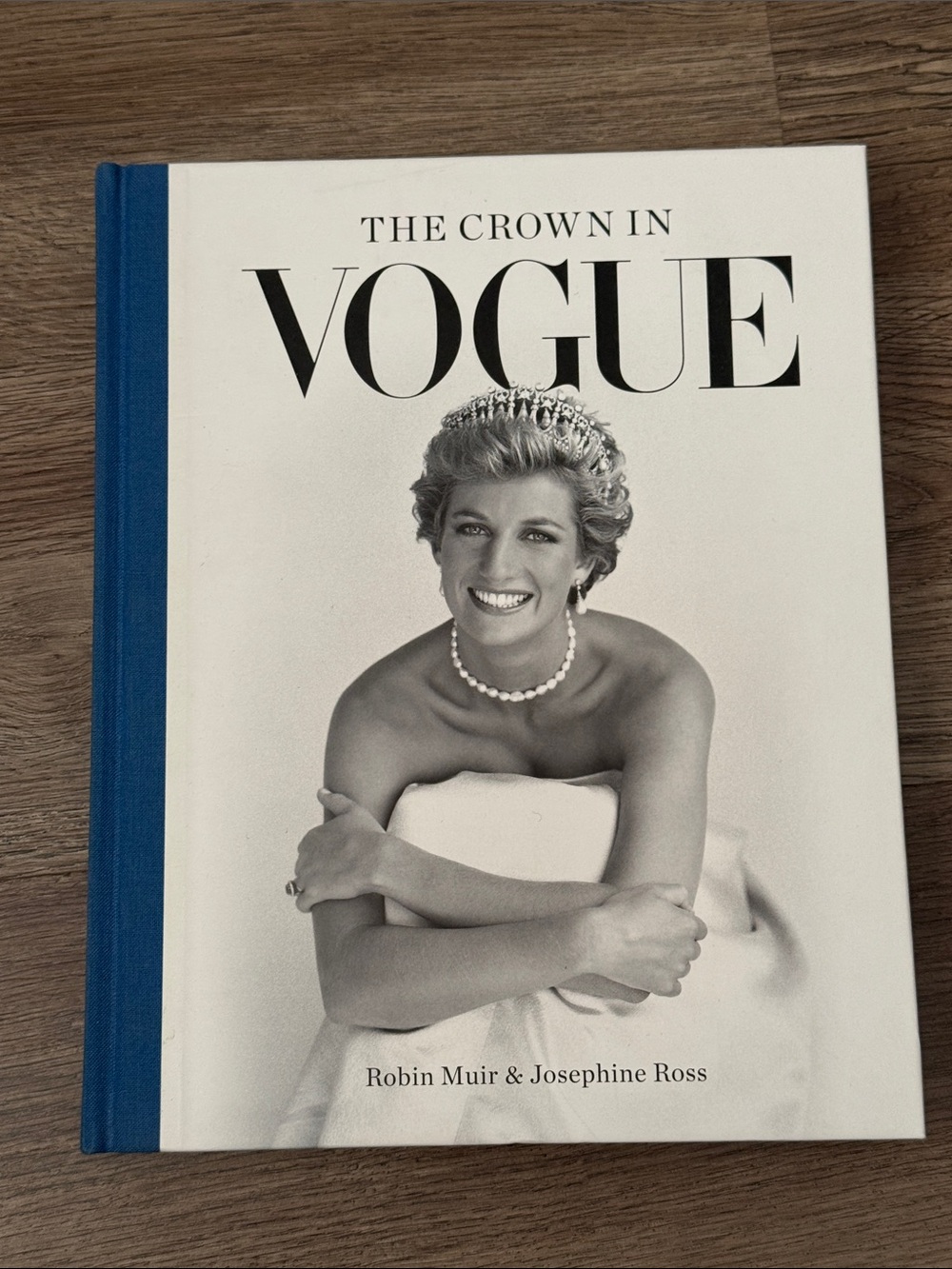 The Crown in Vogue by Robin Muir & Josephine Ross (Hardcover) Princess Diana